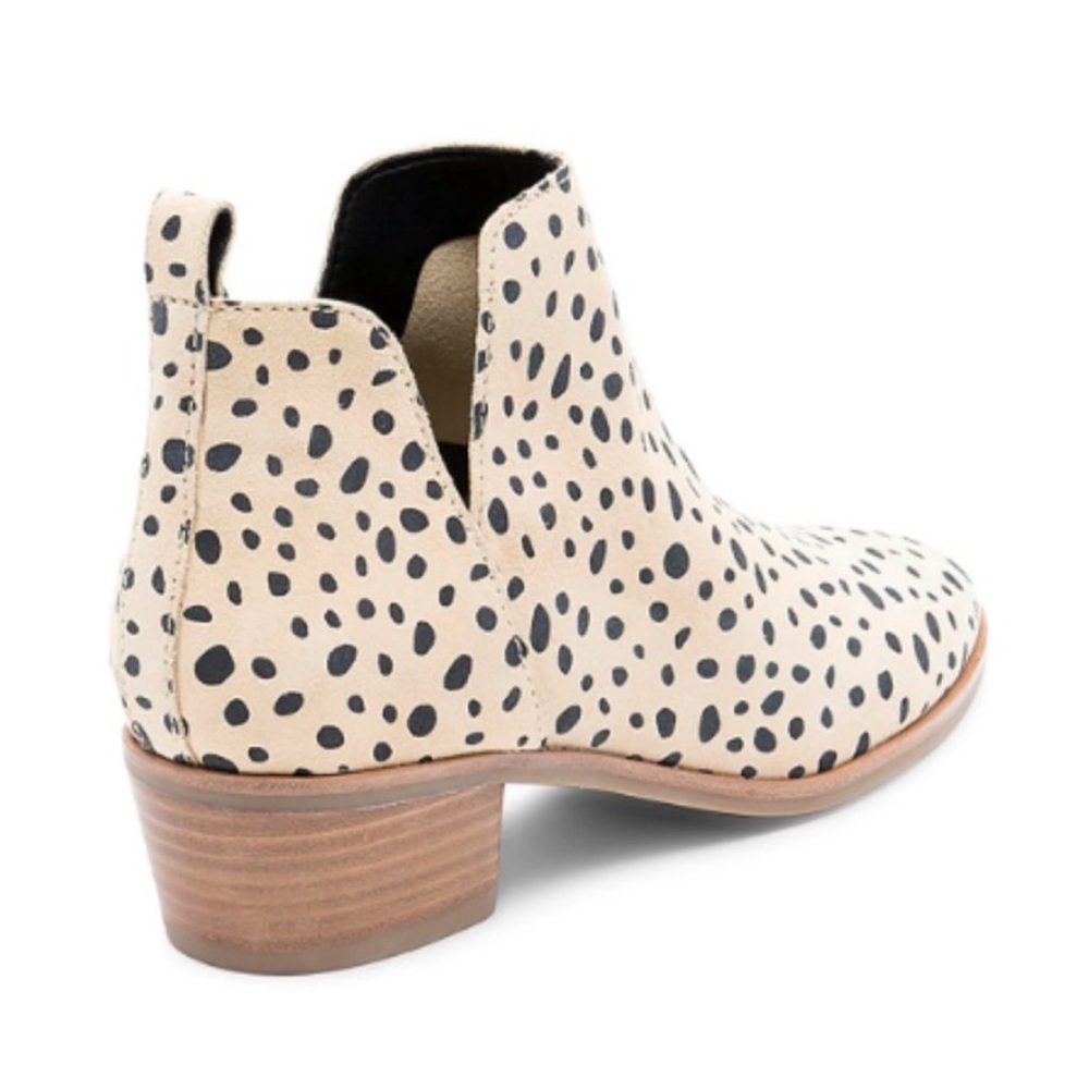 NWT Box Dolce Vita “Kaidie” Cream and Black Spotted Suede Ankle Boots - Picture 7 of 16